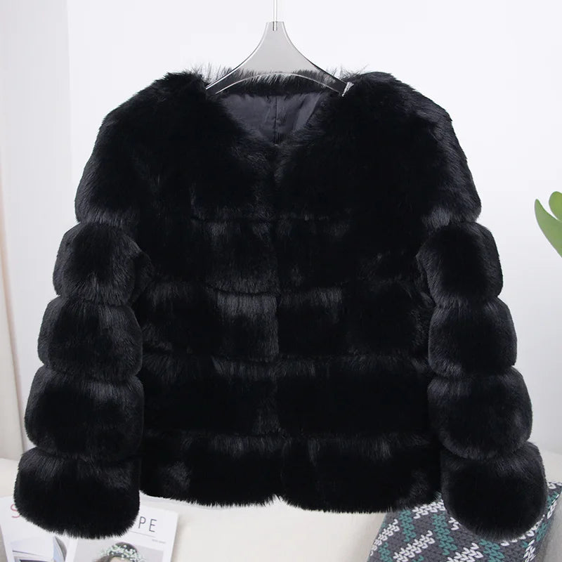 FauxFur Chic - Women’s Thick Faux Fur Coat