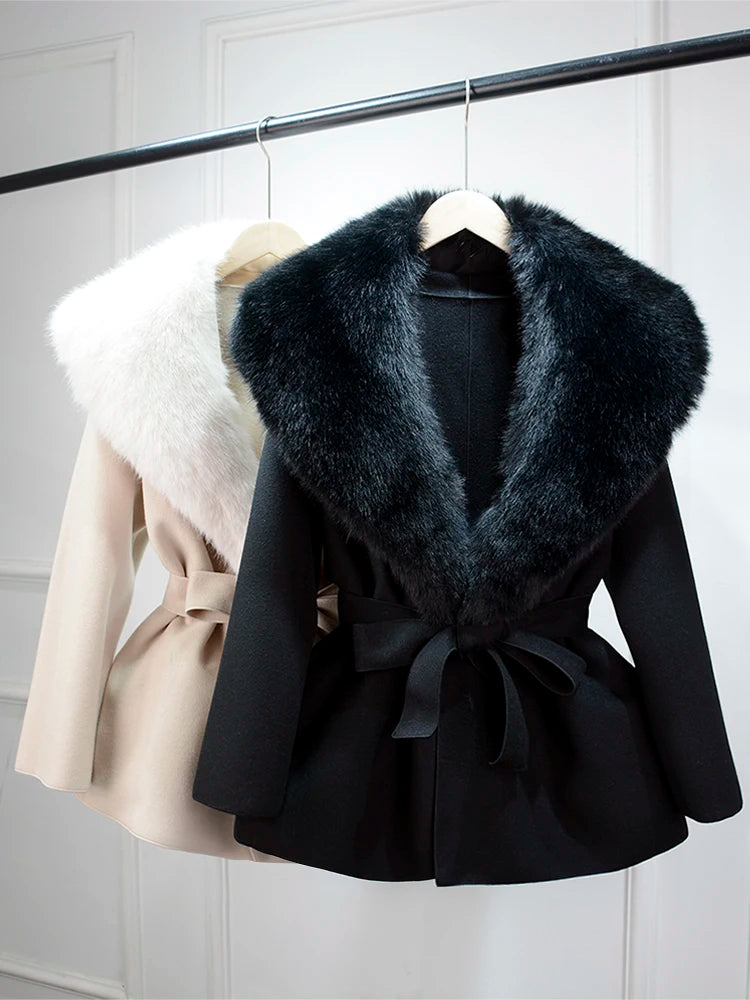 Elegant Cashmere and Wool Jacket with Removable Fur Collar