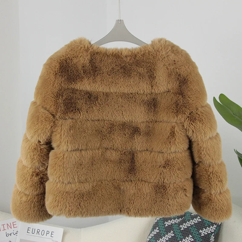 FauxFur Chic - Women’s Thick Faux Fur Coat